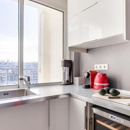 Guestready - Appartement Terrasse Vue Tour Eiffel Париж Екстер'єр фото
